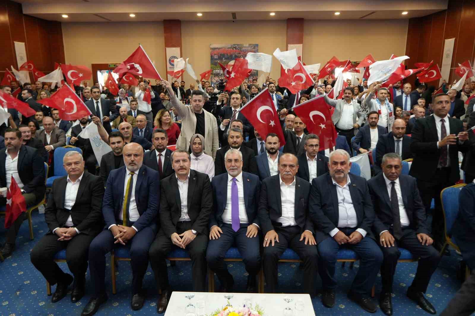 Bakan Işıkhan’dan 609 milyon liralık eğitim yardımı açıklaması