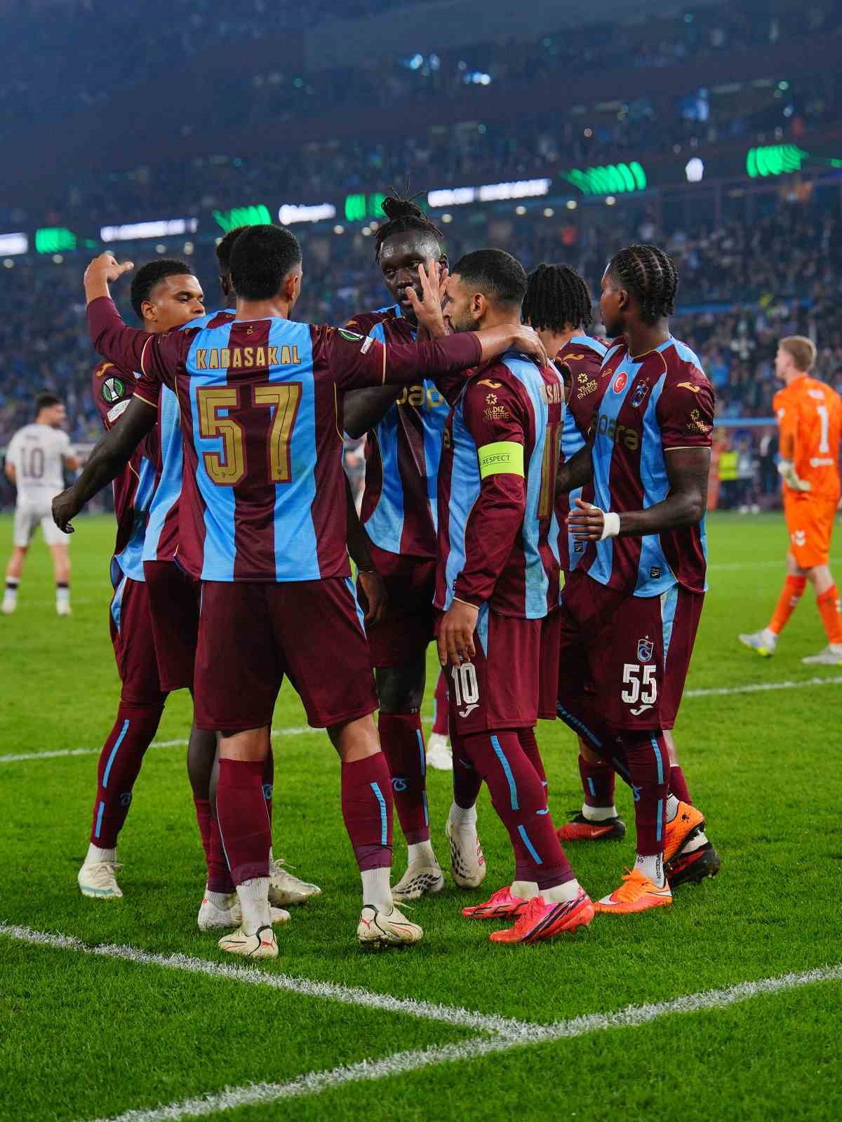 UEFA Konferans Ligi: Trabzonspor: 1 - Hearts: 0 (İlk yarı)