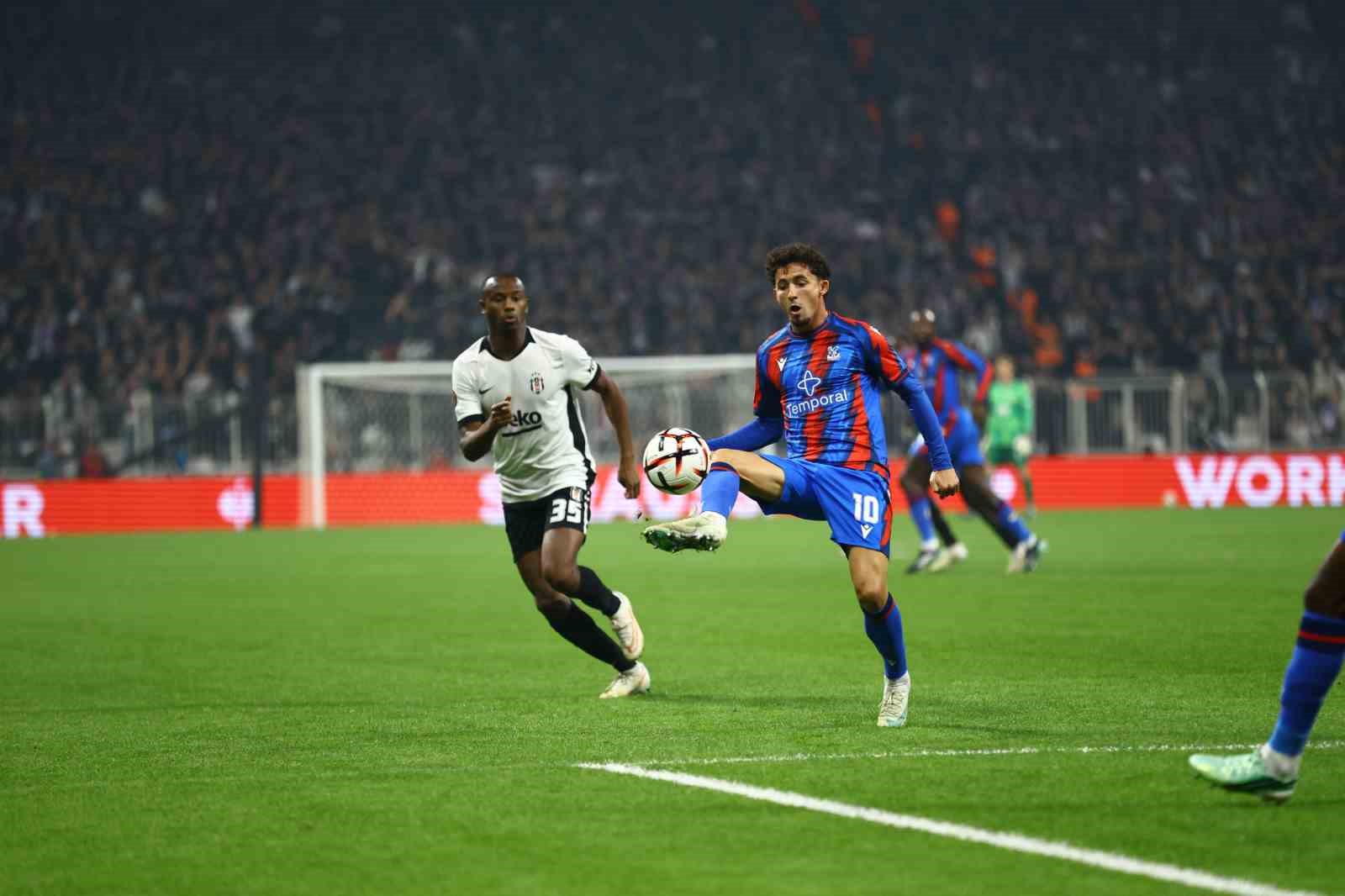 UEFA Avrupa Ligi: Beşiktaş: 0 - Crystal Palace: 0 (Maç devam ediyor)