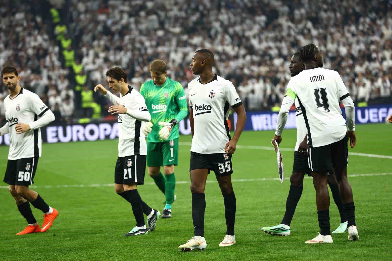 UEFA Avrupa Ligi: Beşiktaş: 0 - Crystal Palace: 0 (Maç devam ediyor)