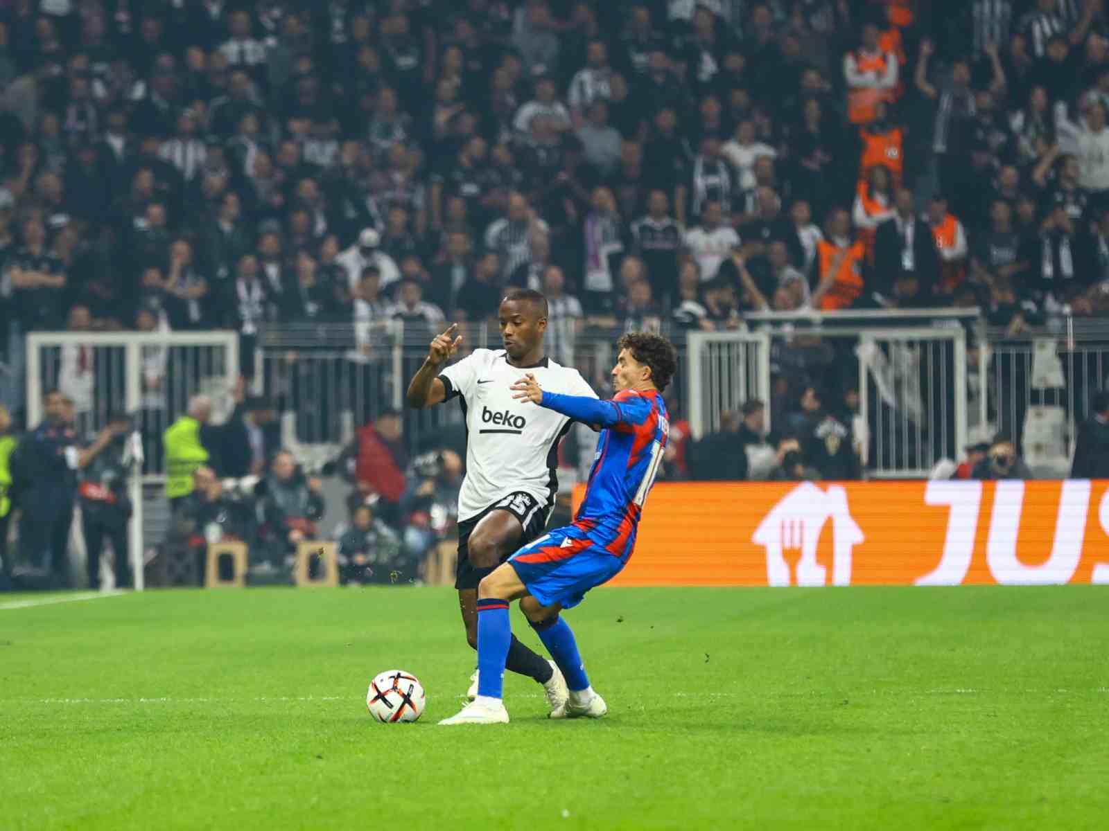 UEFA Avrupa Ligi: Beşiktaş: 0 - Crystal Palace: 0 (Maç devam ediyor)
