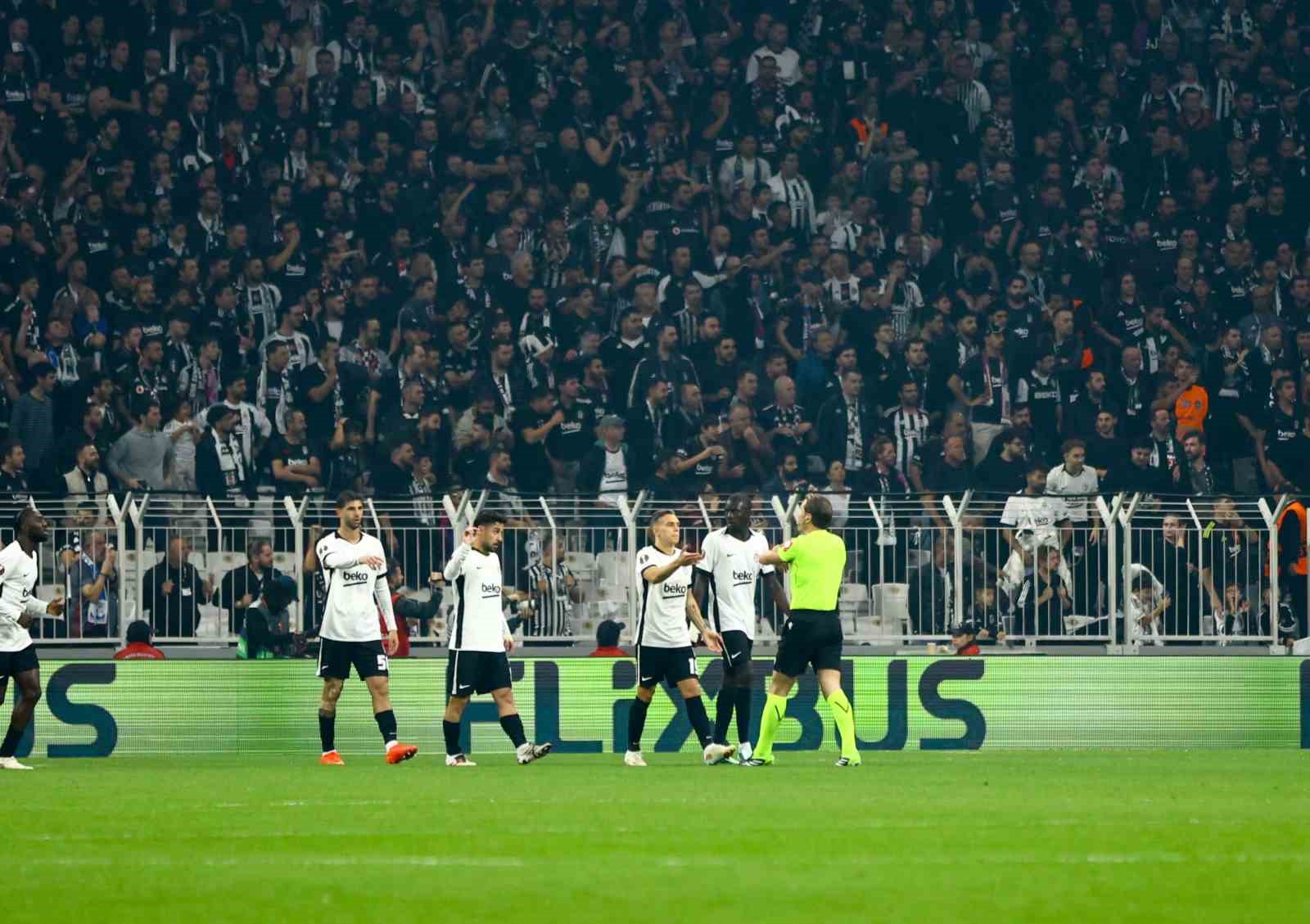 UEFA Avrupa Ligi: Beşiktaş: 0 - Crystal Palace: 0 (Maç devam ediyor)