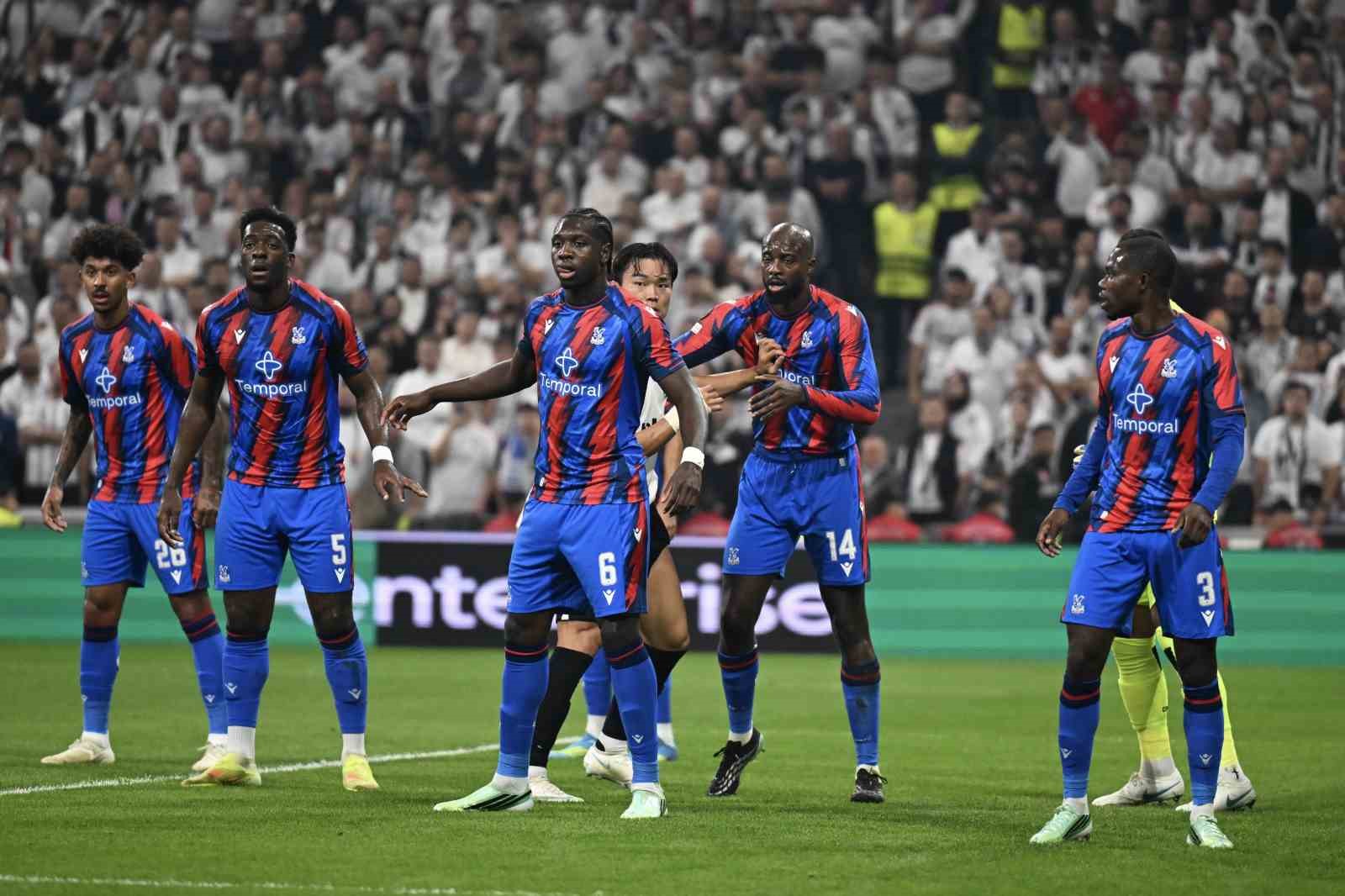 UEFA Avrupa Ligi: Beşiktaş: 1 - Crystal Palace: 0 (İlk yarı)