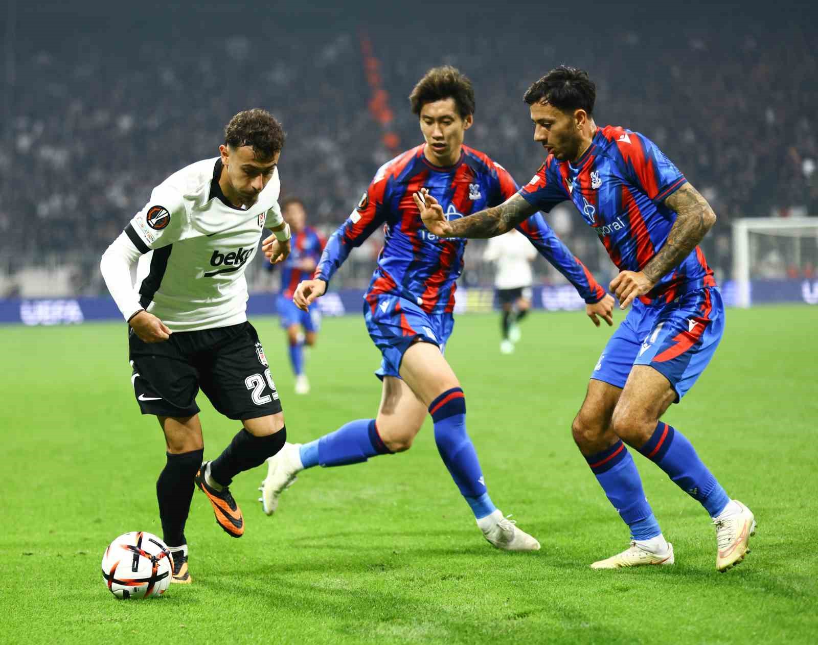 UEFA Avrupa Ligi: Beşiktaş: 1 - Crystal Palace: 0 (İlk yarı)