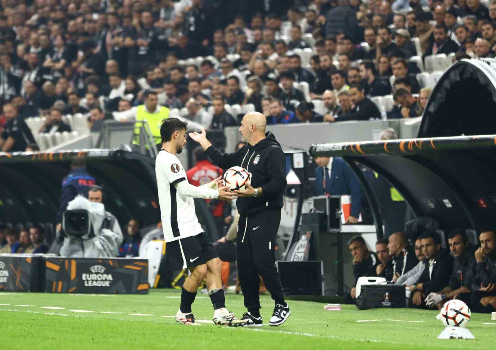 UEFA Avrupa Ligi: Beşiktaş: 2 - Crystal Palace: 2 (Maç sonucu)
