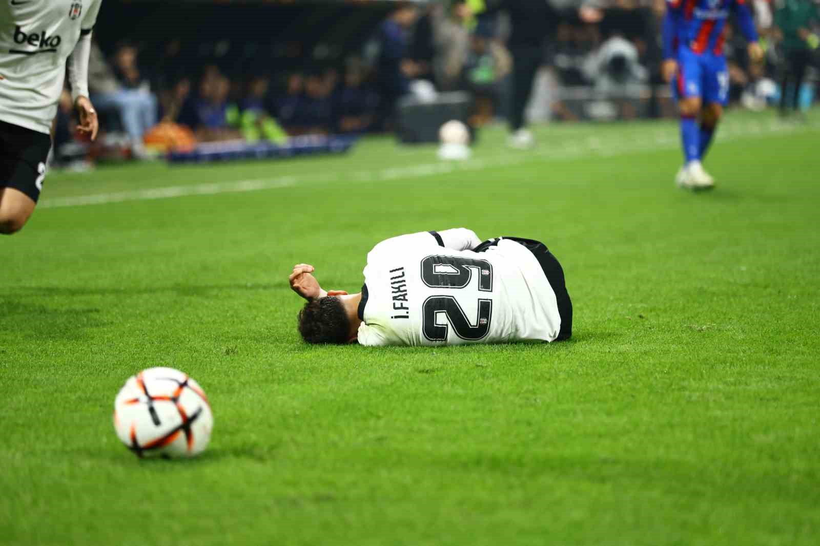 UEFA Avrupa Ligi: Beşiktaş: 2 - Crystal Palace: 2 (Maç sonucu)