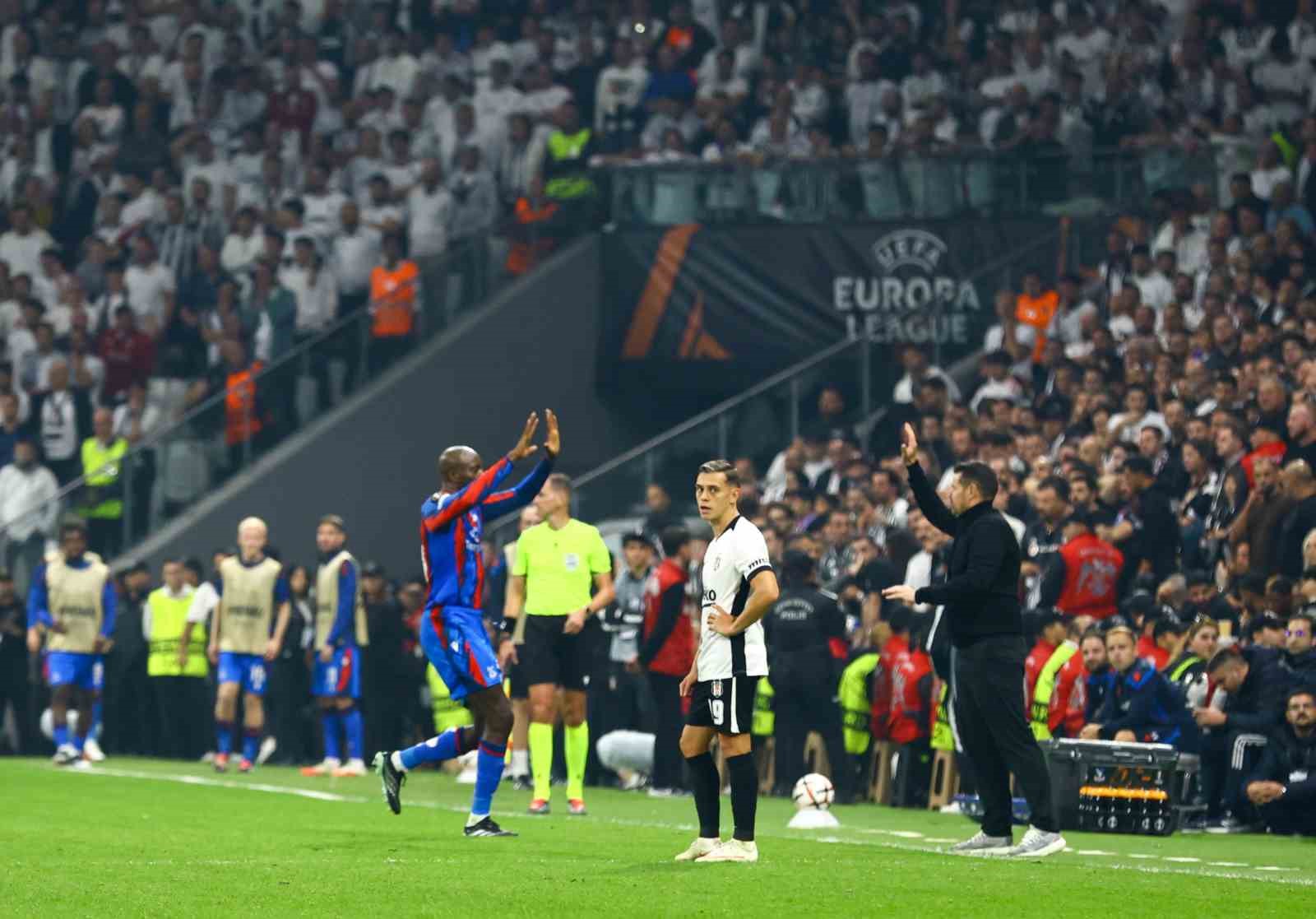 UEFA Avrupa Ligi: Beşiktaş: 2 - Crystal Palace: 2 (Maç sonucu)