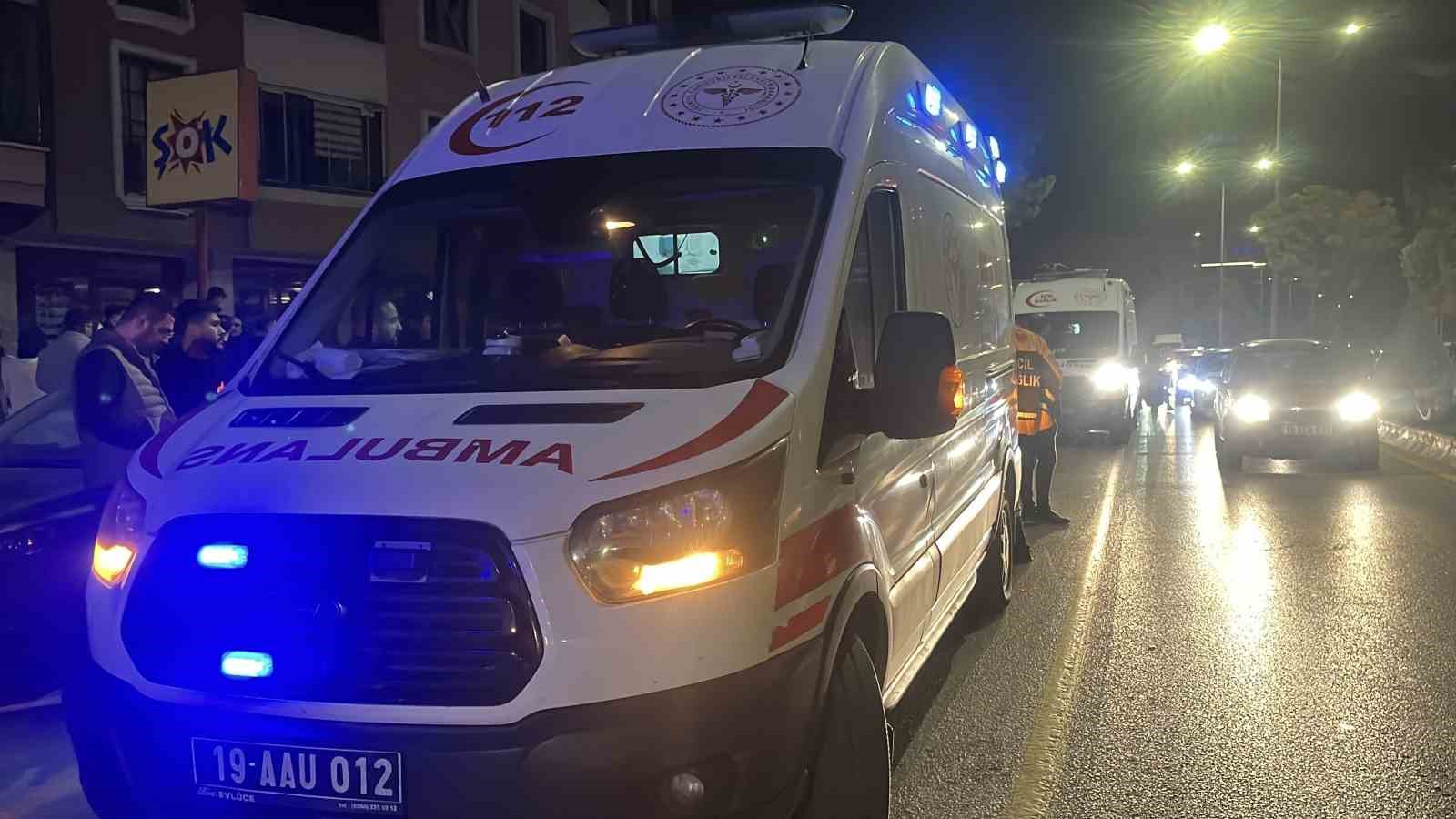Çorum’da iki otomobil çarpıştı: 4 yaralı