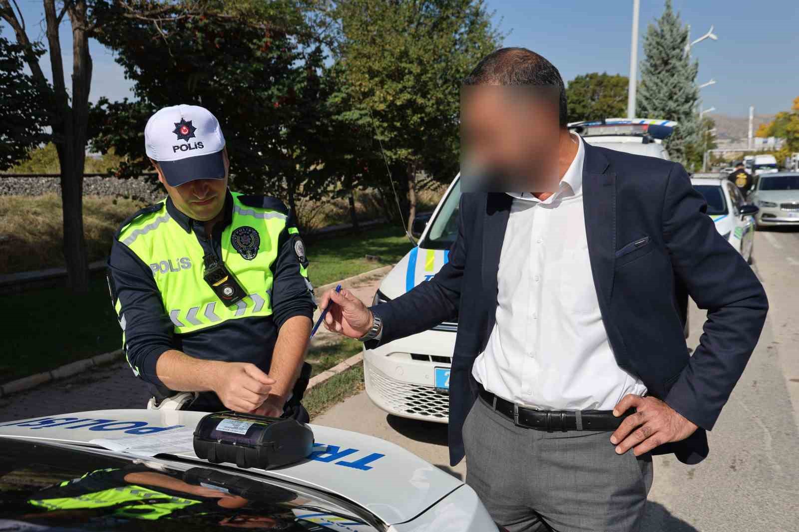 Kural ihlali yapan sürücüler dronla tespit edildi