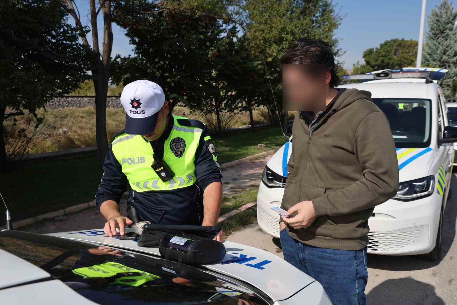Kural ihlali yapan sürücüler dronla tespit edildi