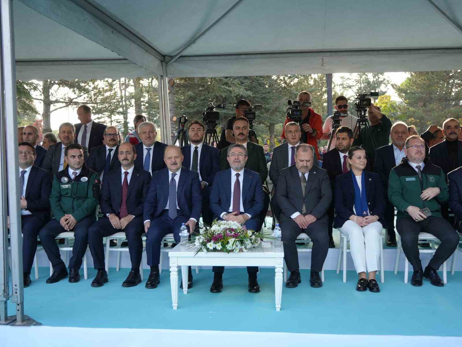 Bakan Yumaklı: "Hem enerji üretimi sağlayacak hem taşkın riskini azaltacak Andıraz Barajı için yıl sonunda ihaleye çıkacağız"
