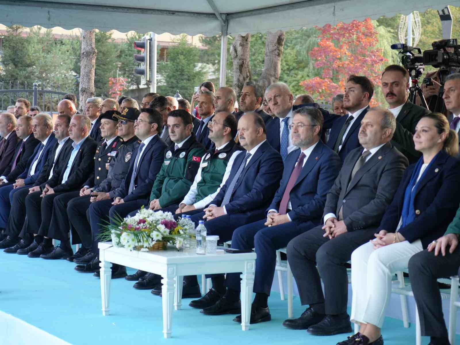 Bakan Yumaklı: "Hem enerji üretimi sağlayacak hem taşkın riskini azaltacak Andıraz Barajı için yıl sonunda ihaleye çıkacağız"