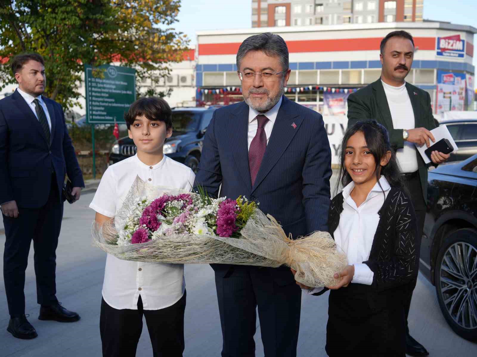 Bakan Yumaklı: "Hem enerji üretimi sağlayacak hem taşkın riskini azaltacak Andıraz Barajı için yıl sonunda ihaleye çıkacağız"