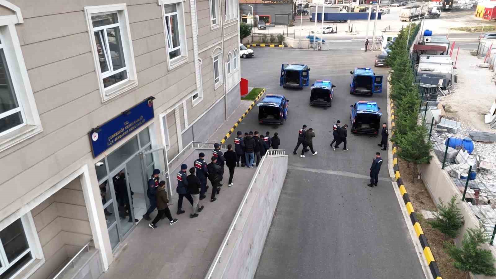 Tekirdağ merkezli 4 ilde 2,1 milyar TL’lik bahis trafiğine şafak operasyonu: 14 gözaltı