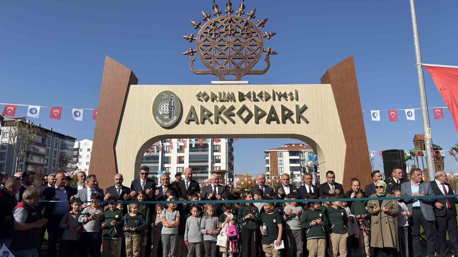 Bu park çocukları tarihte yolculuğa çıkartıyor