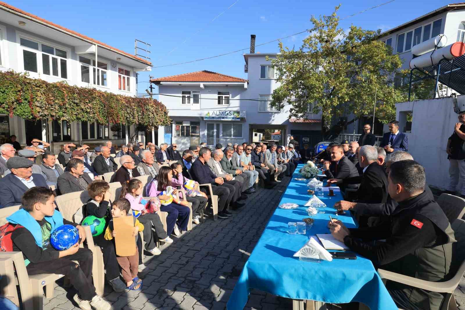 Vali Akbıyık, künar üreticilerinin taleplerini dinledi