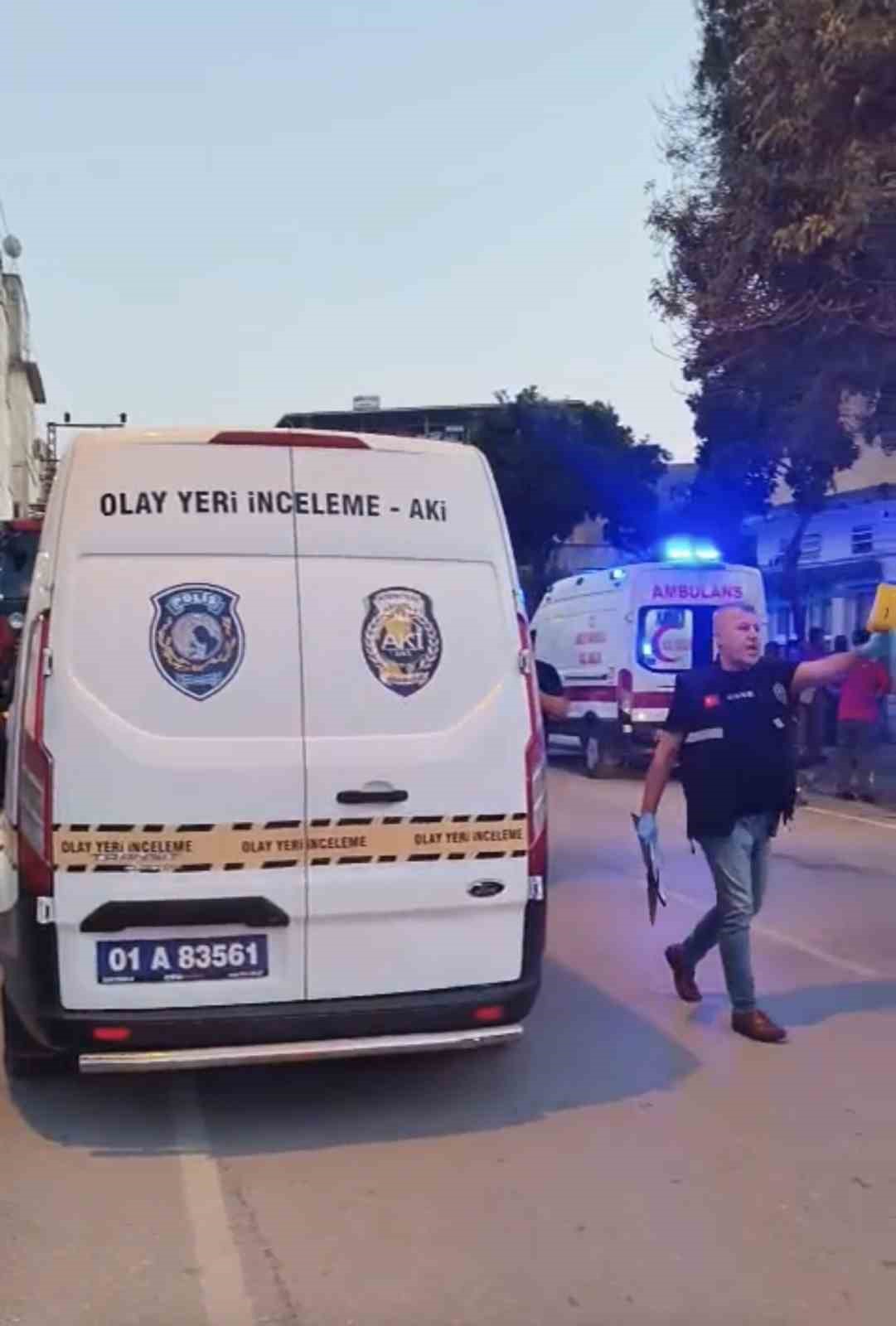 Evinin terasında ölü bulundu