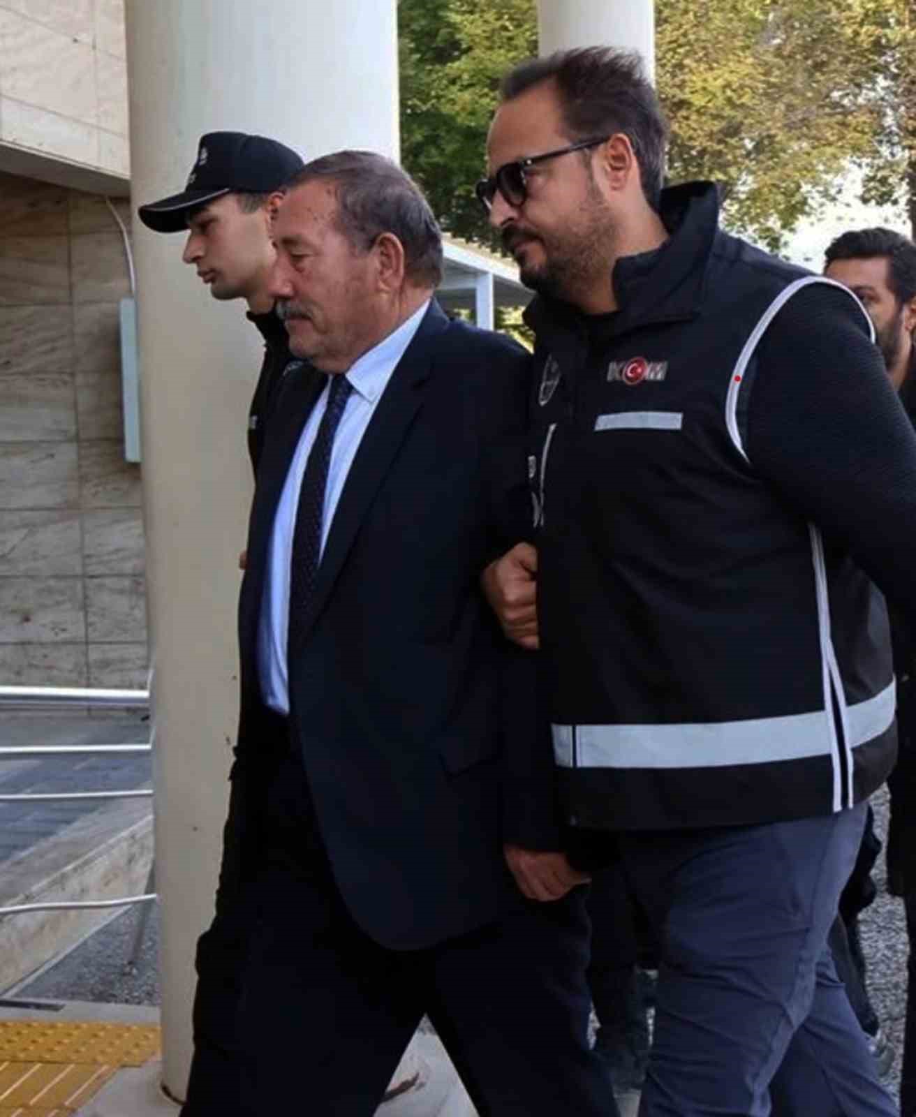 Milas Belediyesi operasyonunda 18 tutuklama