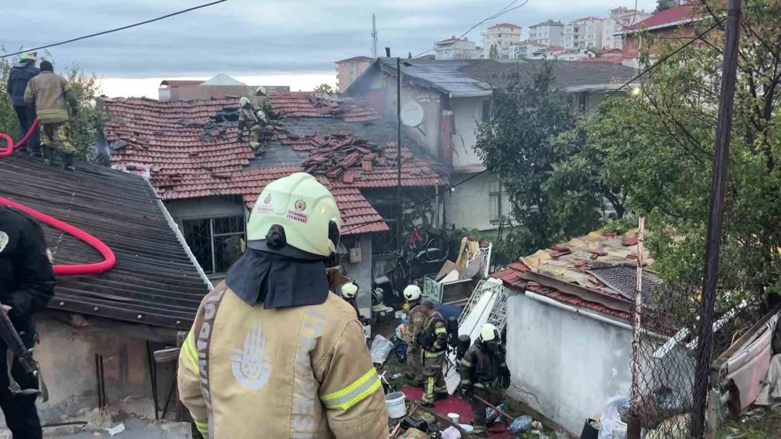 Maltepe’de gecekondu yangını: 12 yaşındaki çocuk hayatını kaybetti
