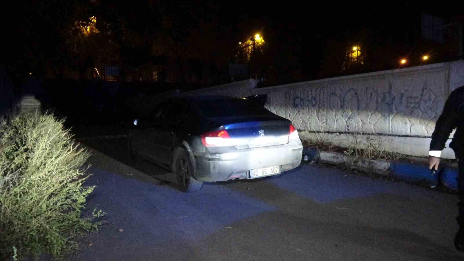 Polisin "Dur" ihtarına uymadı, kaçarken bir motorsiklete çarptı, yakalandığında 0,83 promil alkollü çıktı, 265 bin lira ceza yedi