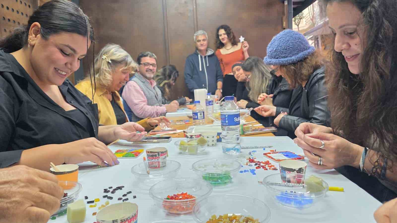 Bandırma’da cam mozaik ve vitray atölye çalışması düzenlendi