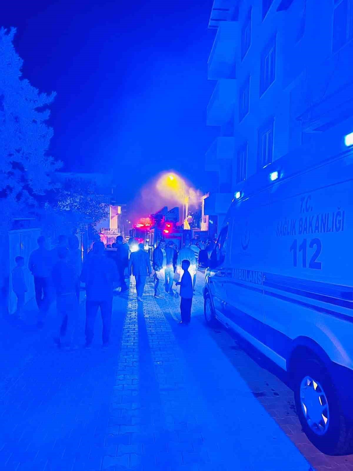 Evde çıkan yangın paniğe neden oldu