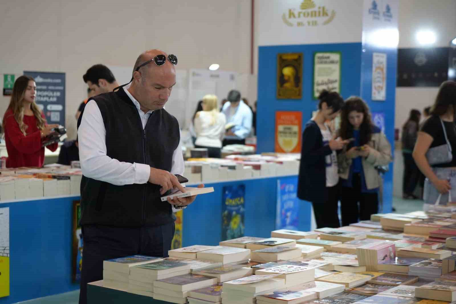 Samsun’da kitap şöleni başladı: "Samsun Kitap Fuarı" açıldı