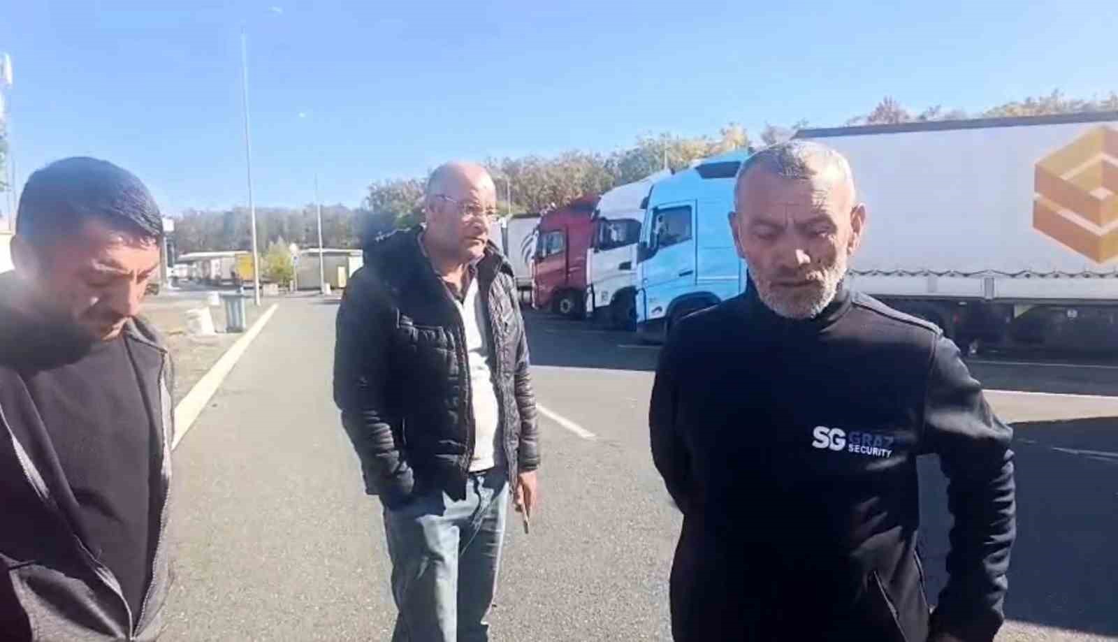Batrovçi Sınır Kapısı’nda tır kuyruğu 15 kilometreye ulaştı