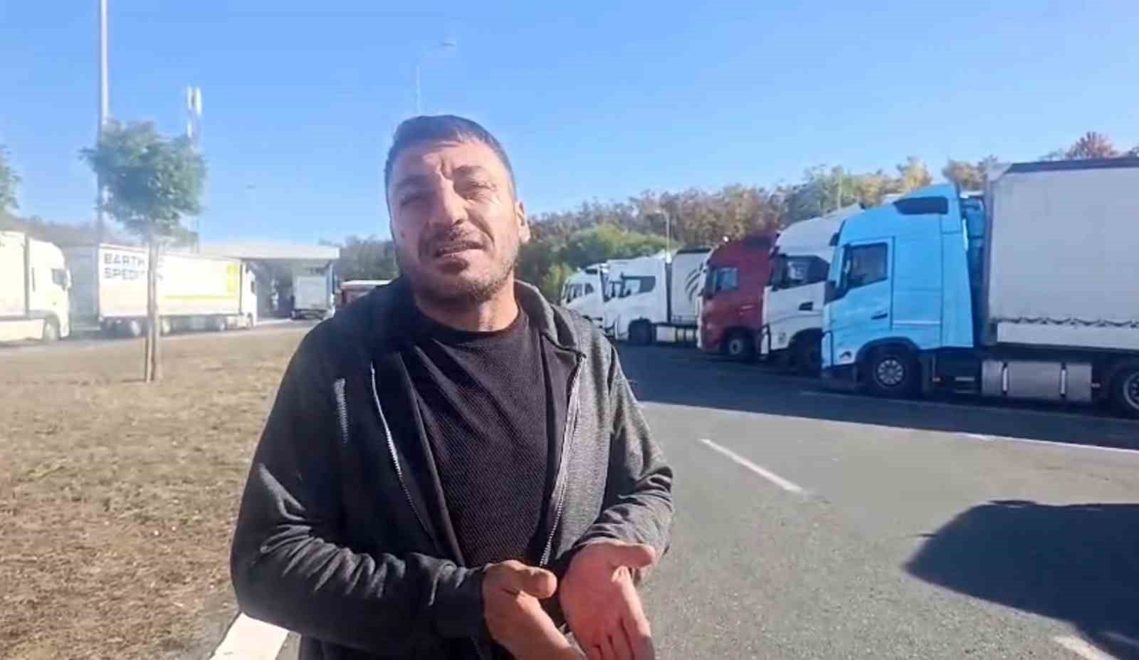Batrovçi Sınır Kapısı’nda tır kuyruğu 15 kilometreye ulaştı