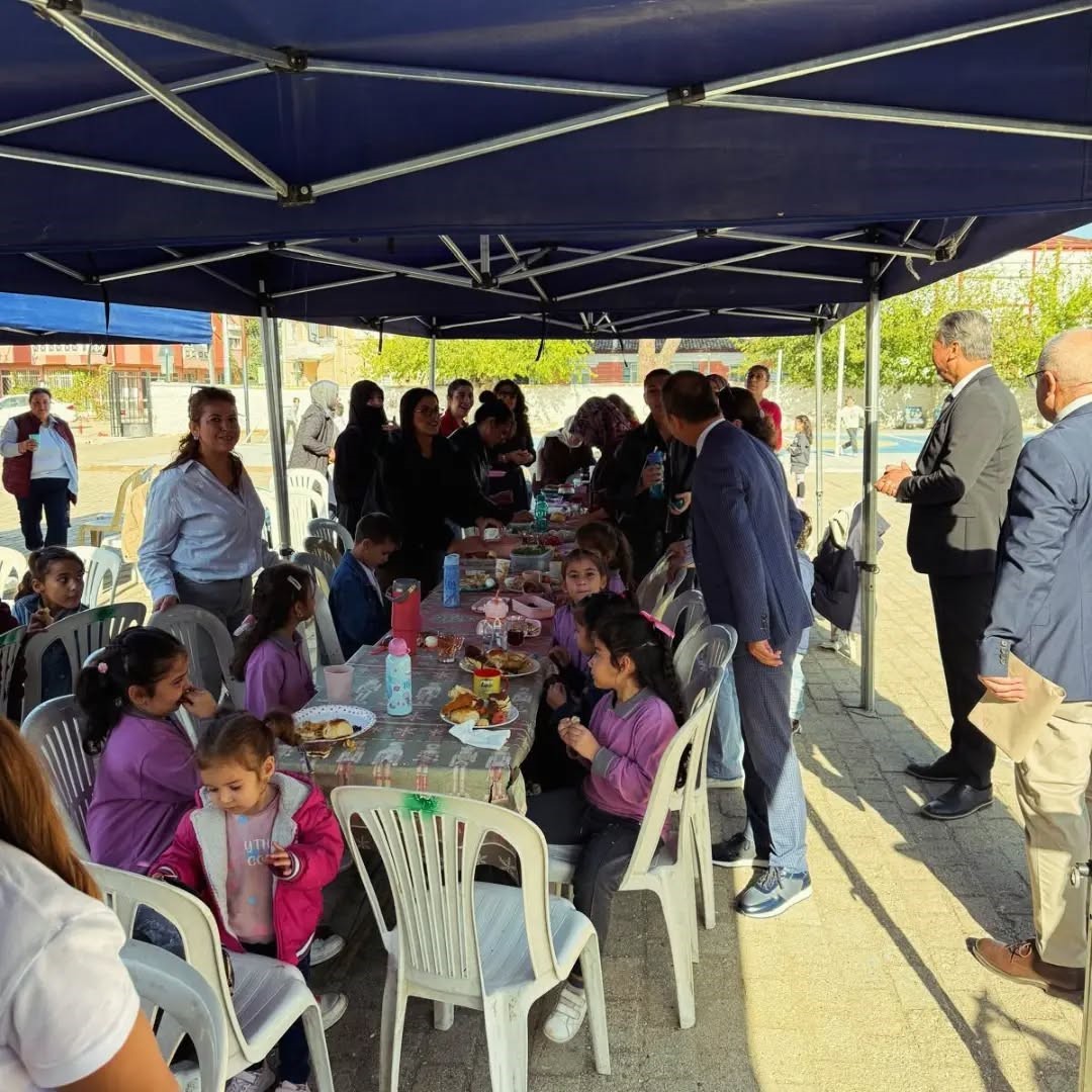 Yenipazar’da minik öğrenciler aynı sofrada buluştu
