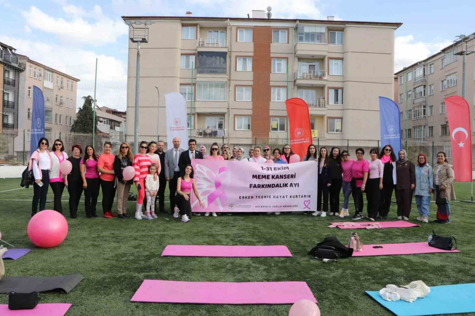 Kütahya’da "Pembe Pilates" etkinliğiyle meme kanserinde erken tanıya dikkat çekildi