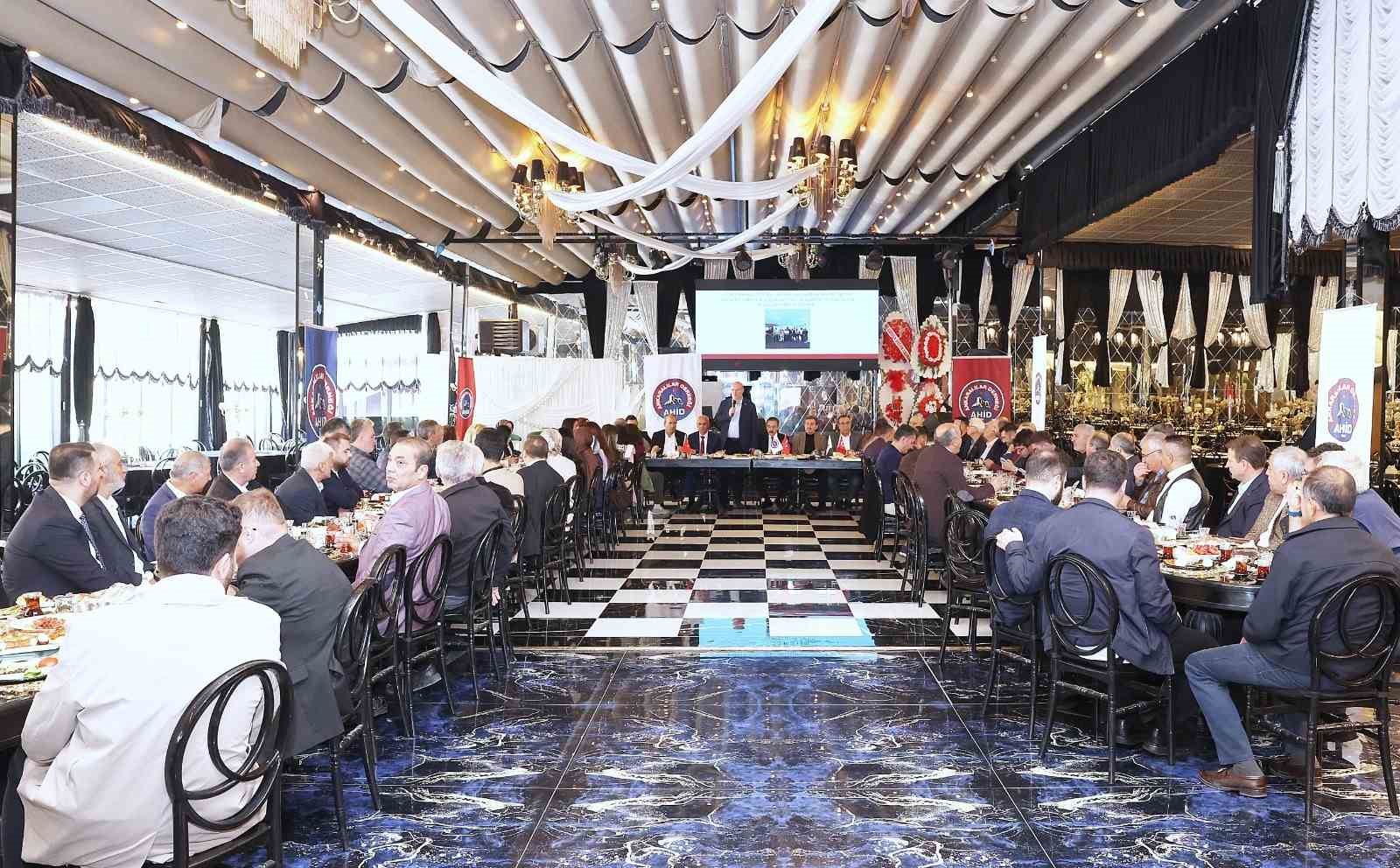 AHİD yönetimi toplantıda buluştu