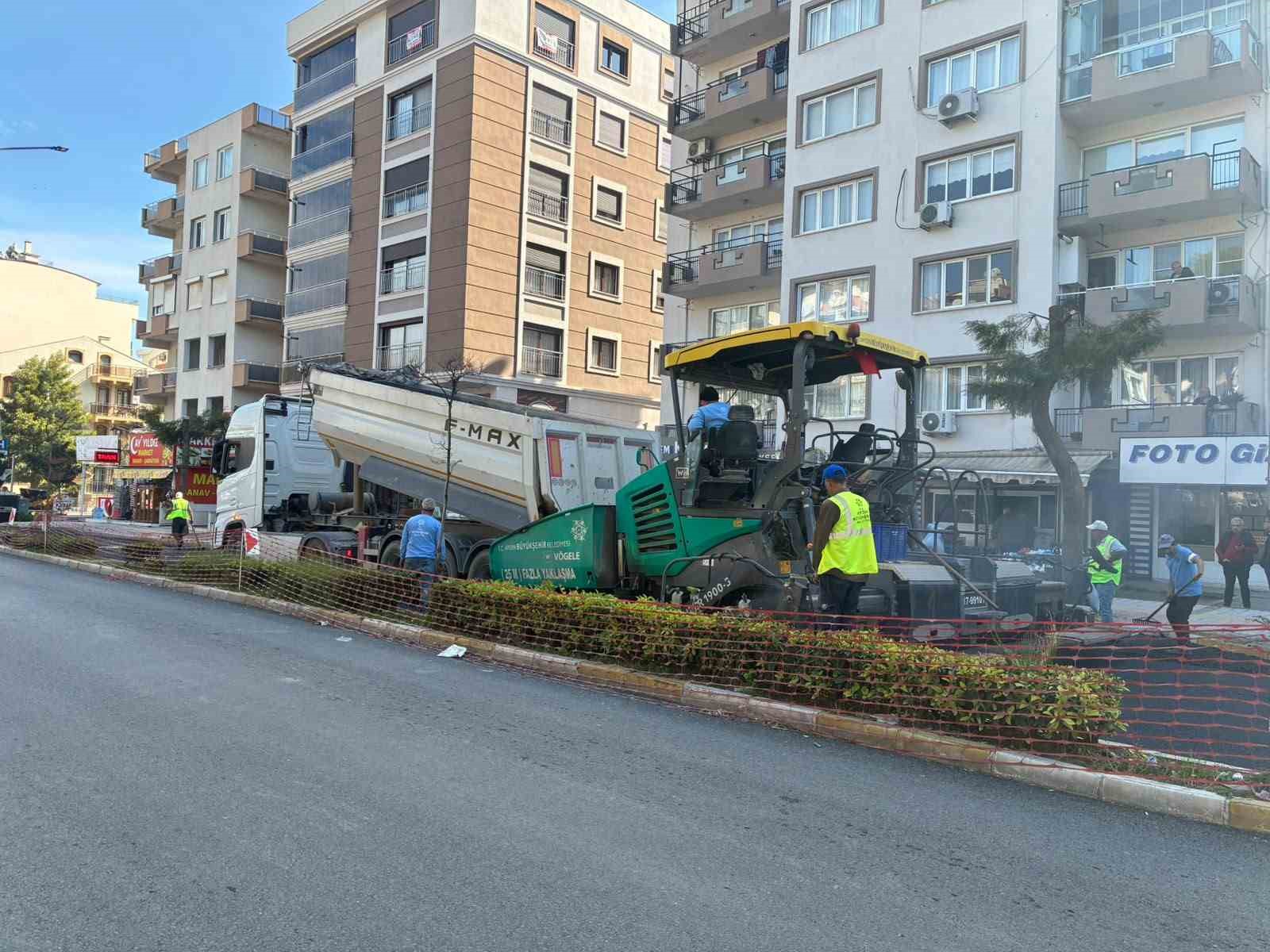 Aydın Büyükşehir Belediyesi kentin dört bir yanında çalışmalarını sürdürüyor