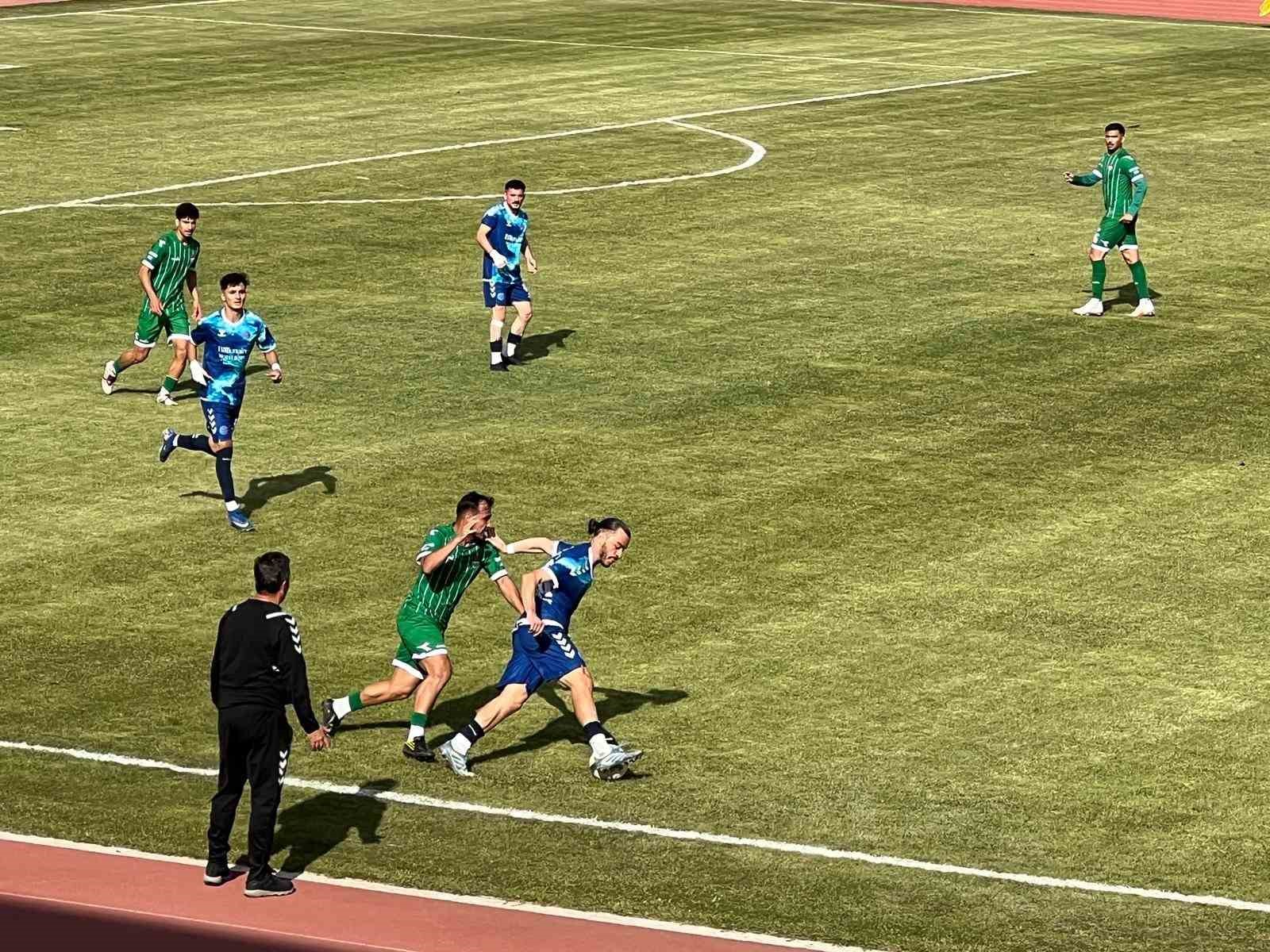 Kars 36 Spor: 3 Beşikdüzü 1834 Spor: 0