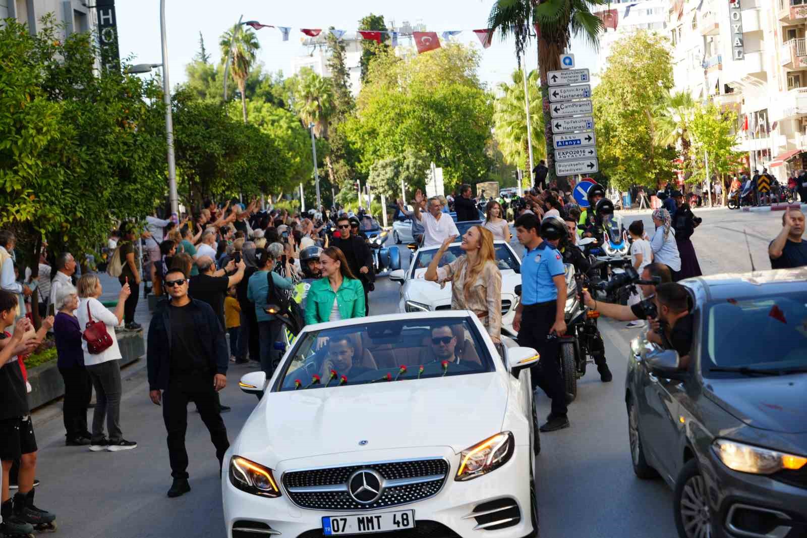 "63. Uluslararası Antalya Altın Portakal Film Festivali" kortejine yoğun ilgi