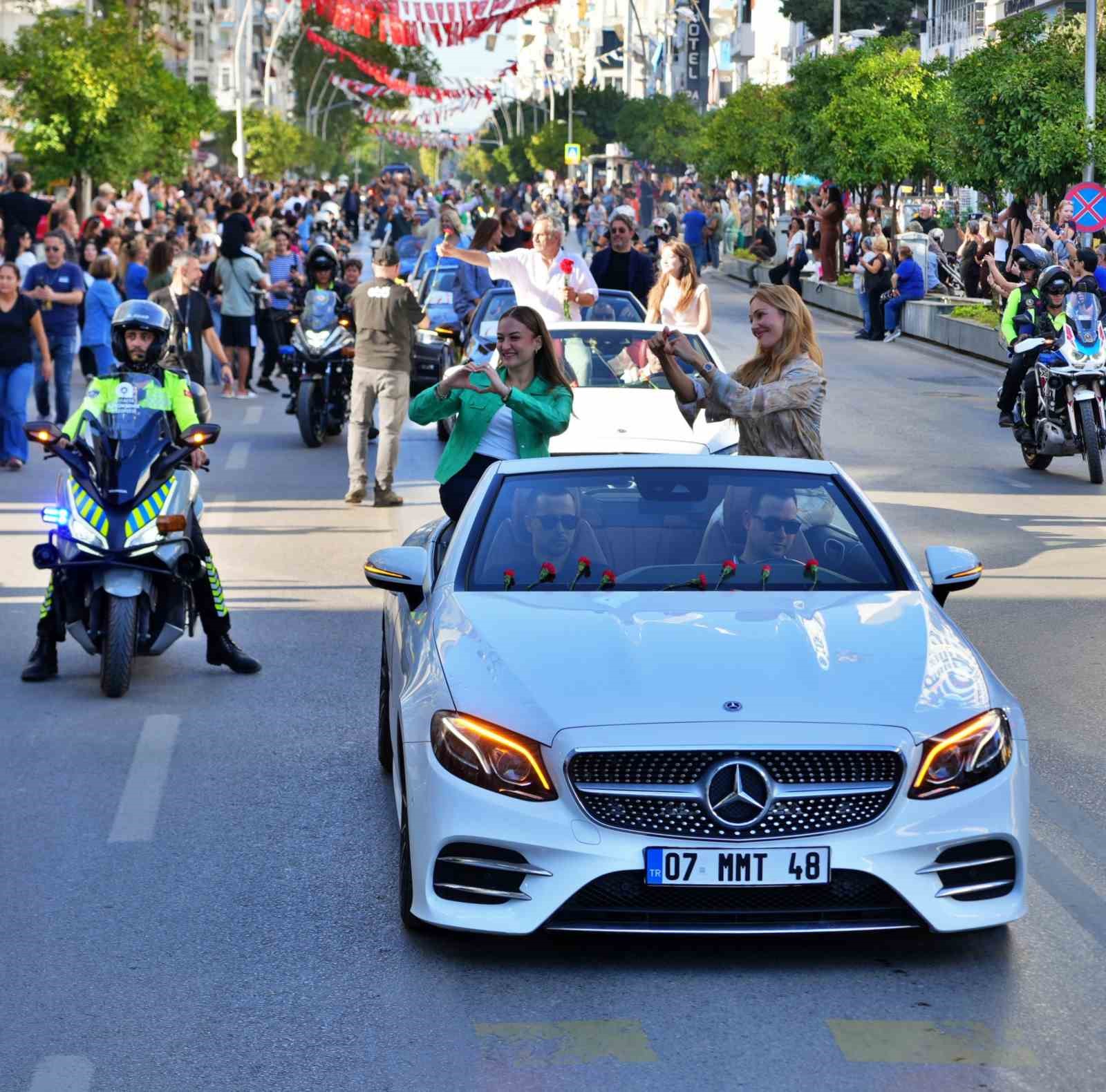 "63. Uluslararası Antalya Altın Portakal Film Festivali" kortejine yoğun ilgi