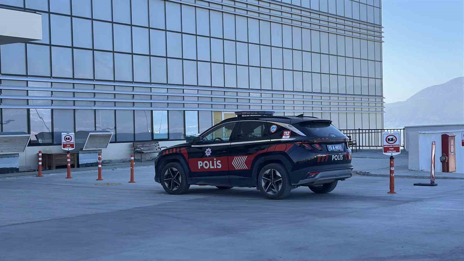 Burdur’da silahlı kavga: 1’i ağır 3 yaralı