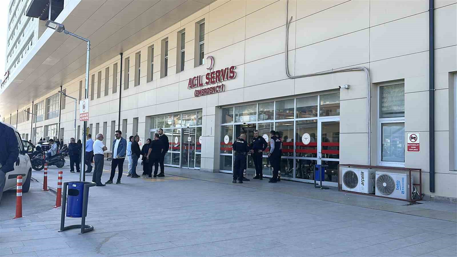 Burdur’da silahlı kavga: 1’i ağır 3 yaralı