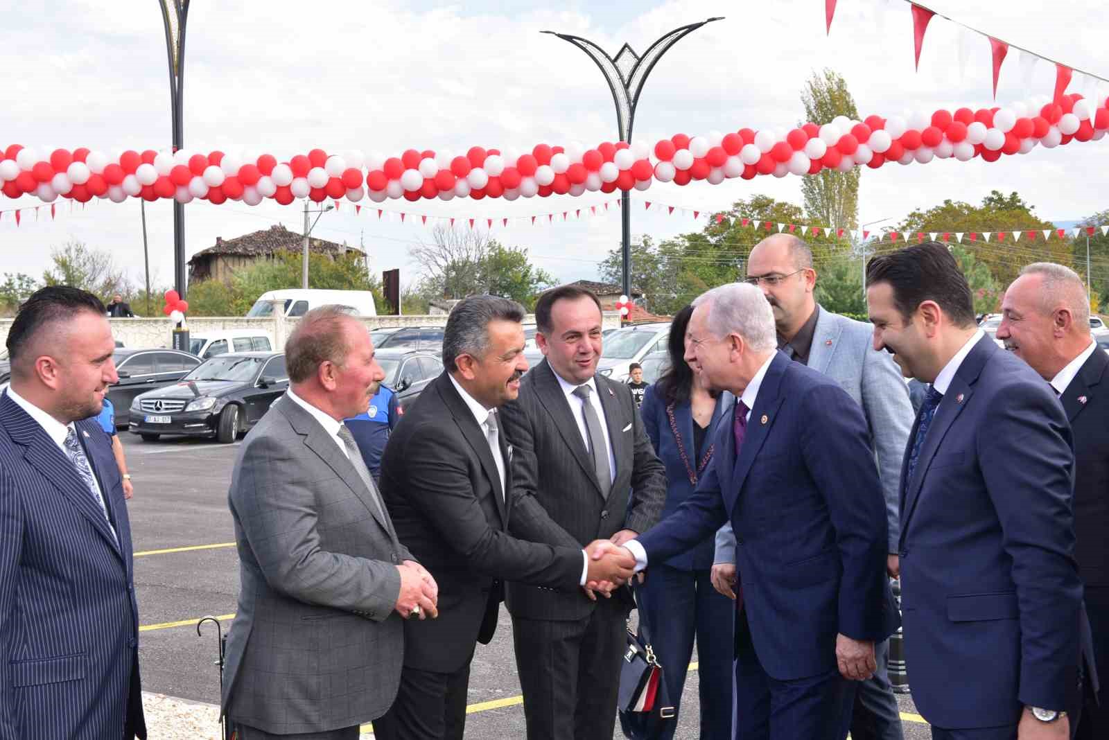 Tosya Belediyesi’nin ilçenin çehresini değiştiren projeleri için görkemli açılış töreni