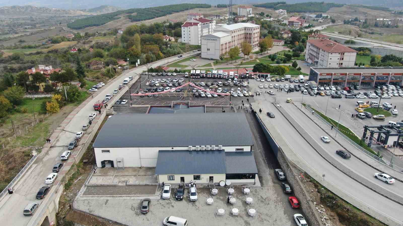 Tosya Belediyesi’nin ilçenin çehresini değiştiren projeleri için görkemli açılış töreni