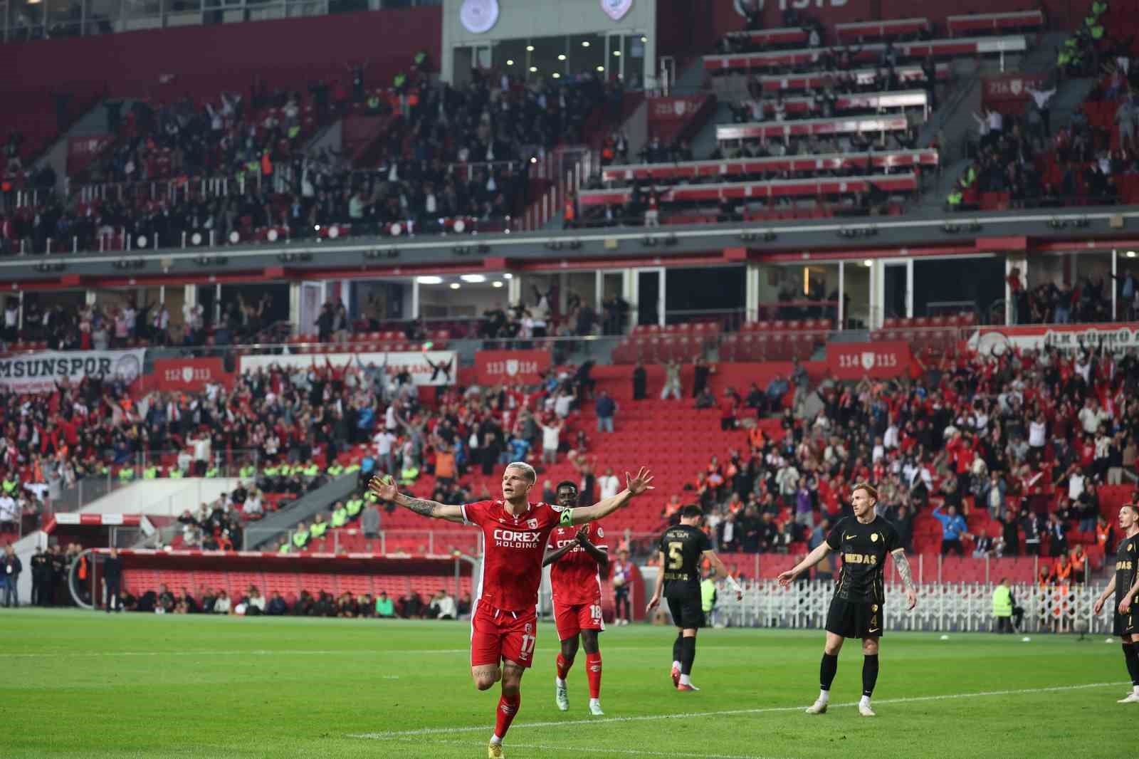 Trendyol Süper Lig: Samsunspor: 1 - Amed Sportif Faaliyetler: 0 (İlk yarı)