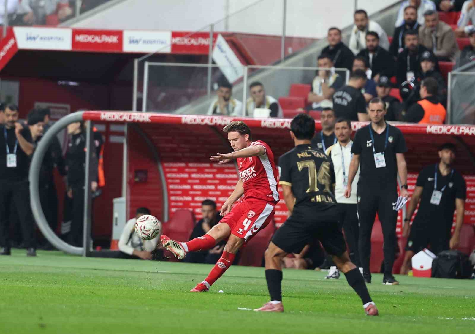 Trendyol Süper Lig: Samsunspor: 0 - Amed Sportif Faaliyetler: 0 (Maç devam ediyor)