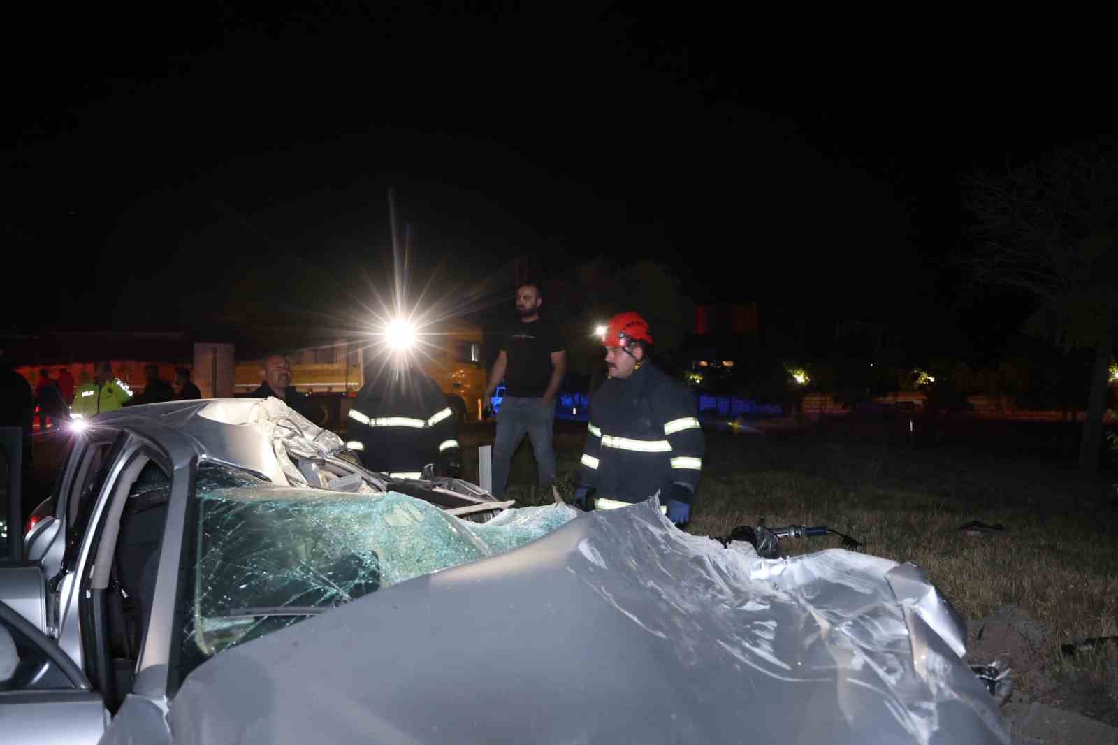 Nevşehir’de feci kaza: Otomobil tıra çarptı, 2 kişi hayatını kaybetti