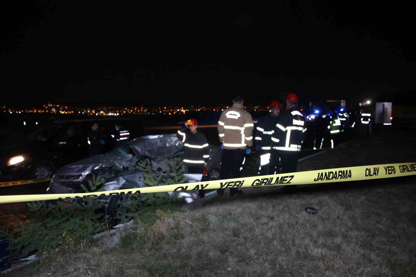 Nevşehir’de feci kaza: Otomobil tıra çarptı, 2 kişi hayatını kaybetti