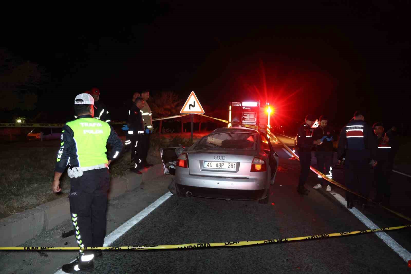 Nevşehir’de feci kaza: Otomobil tıra çarptı, 2 kişi hayatını kaybetti