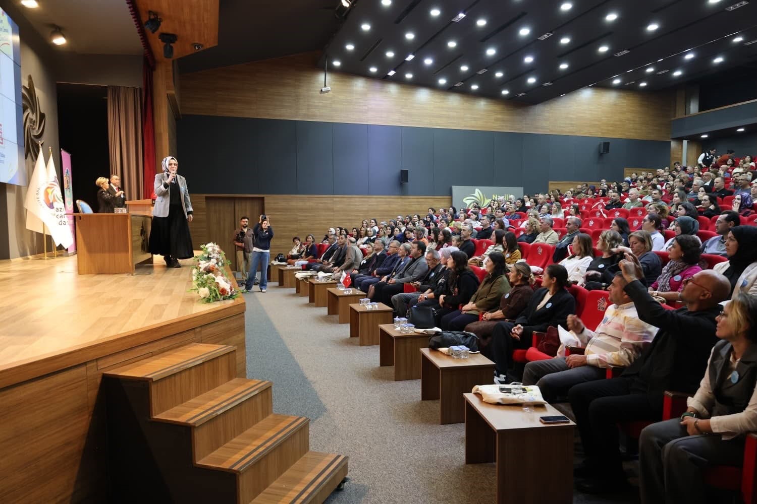 Nazilli’de 6 bin 400 öğrenciye ulaşan çalışmanın ardından öğretmenlere eğitim