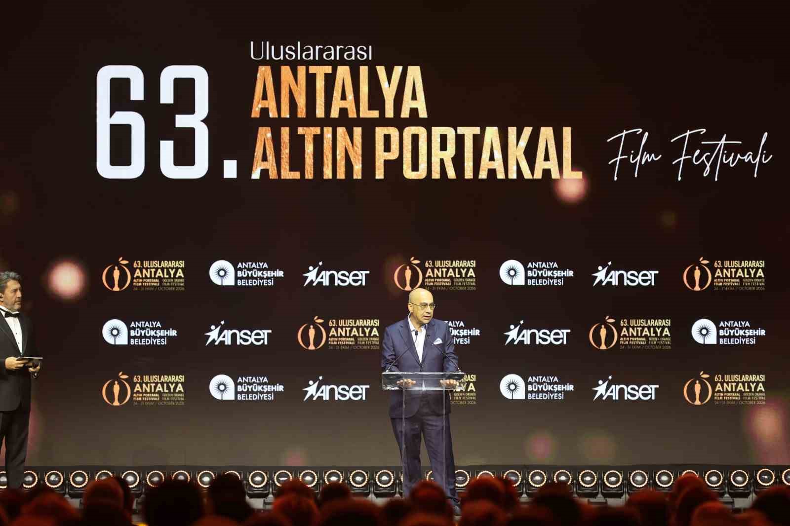 Altın Portakal’da onur ve emek ödülleri sahiplerini buldu
