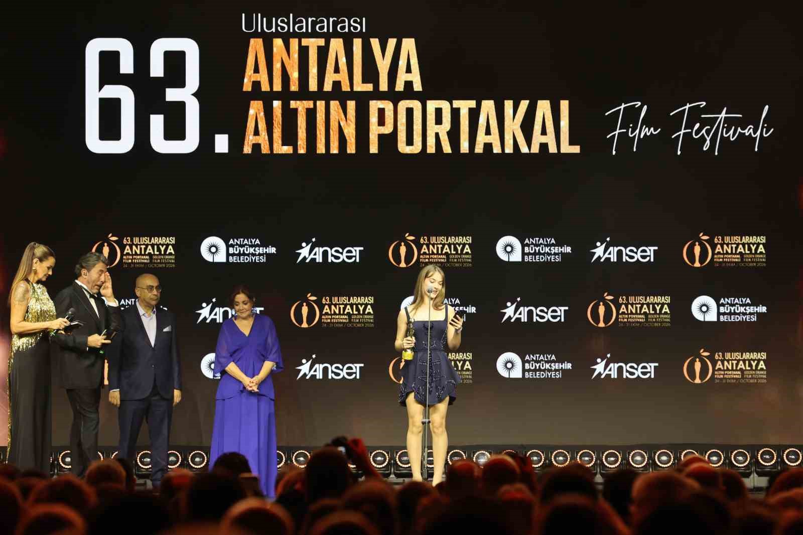 Altın Portakal’da onur ve emek ödülleri sahiplerini buldu