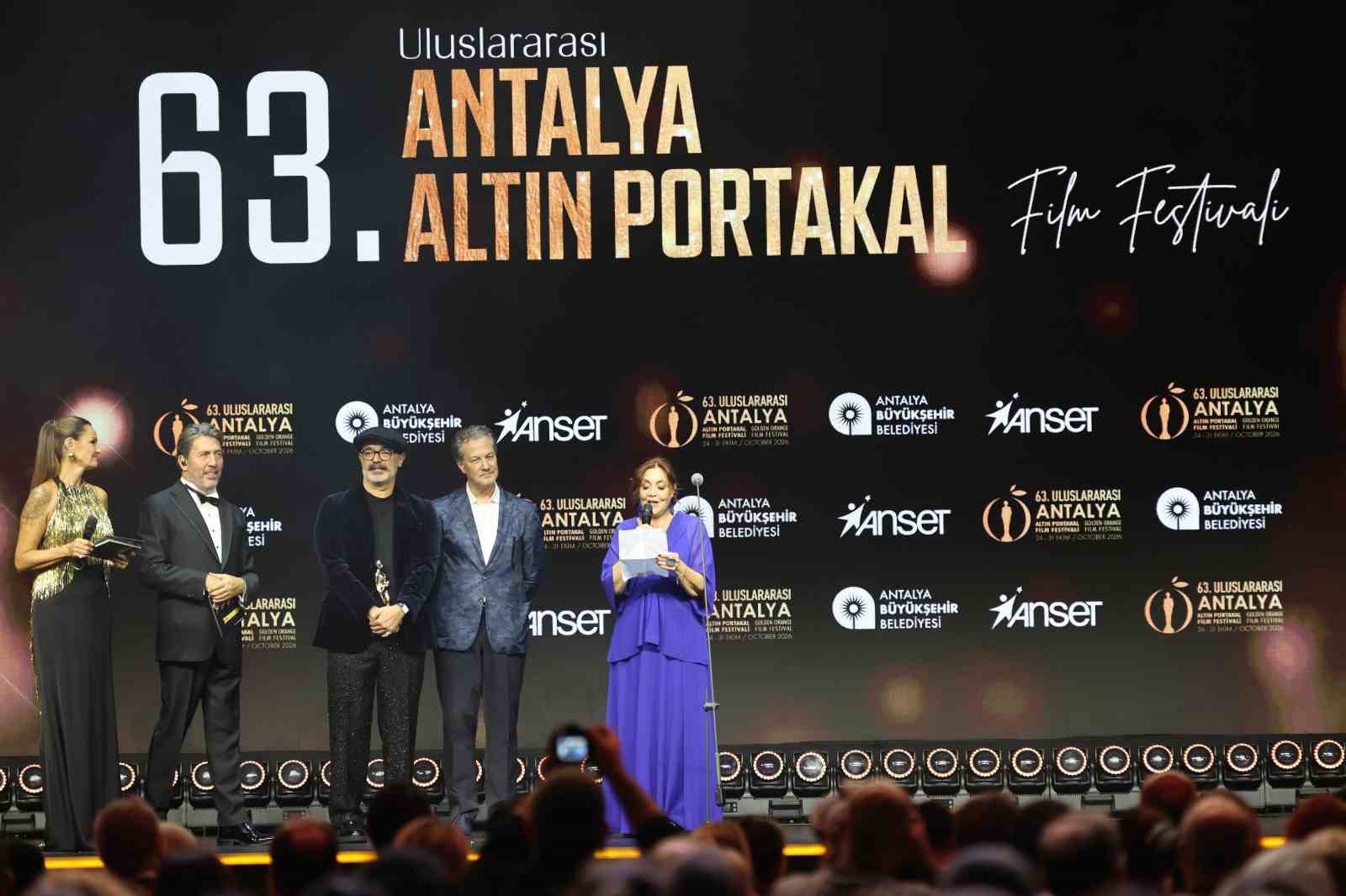 Altın Portakal’da onur ve emek ödülleri sahiplerini buldu