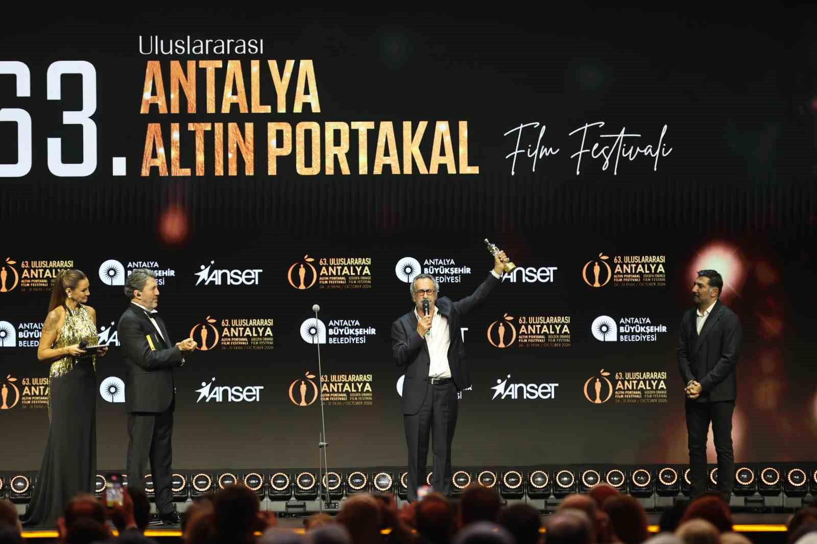 Altın Portakal’da onur ve emek ödülleri sahiplerini buldu